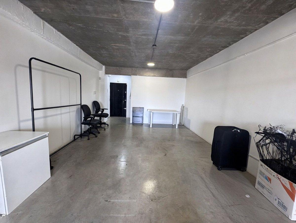 Foto de VENTA MONOAMBIENTE DIVISIBLE OFICINA FLORES, imagen 4