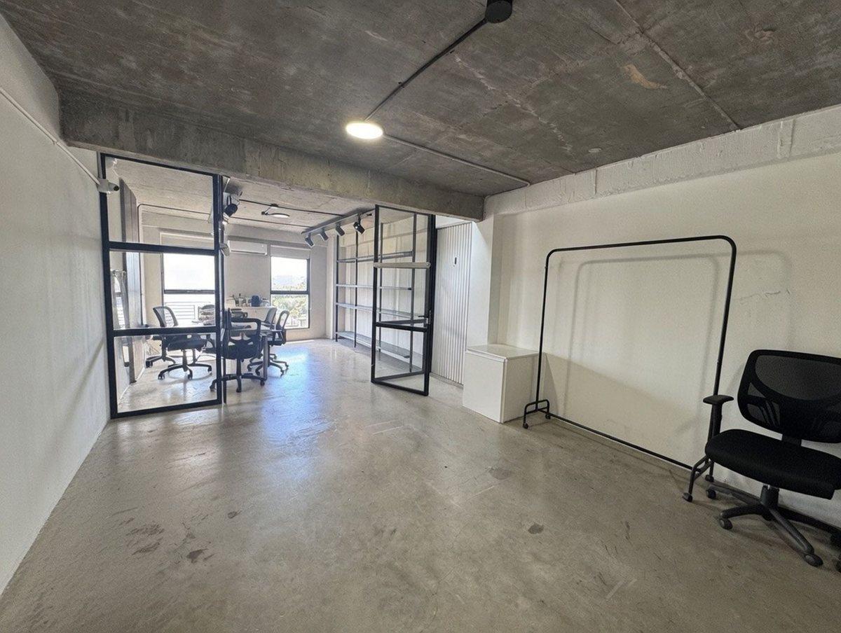 Foto de VENTA MONOAMBIENTE DIVISIBLE OFICINA FLORES, imagen 2