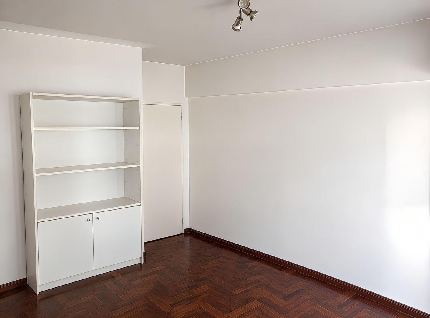 Foto de VENTA DEPARTAMENTO 2 AMB CON BALCÓN CABALLITO SUR, imagen 4