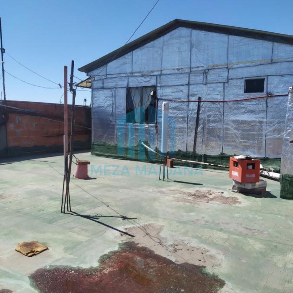 Venta de Casa y Local en Quilmes 3