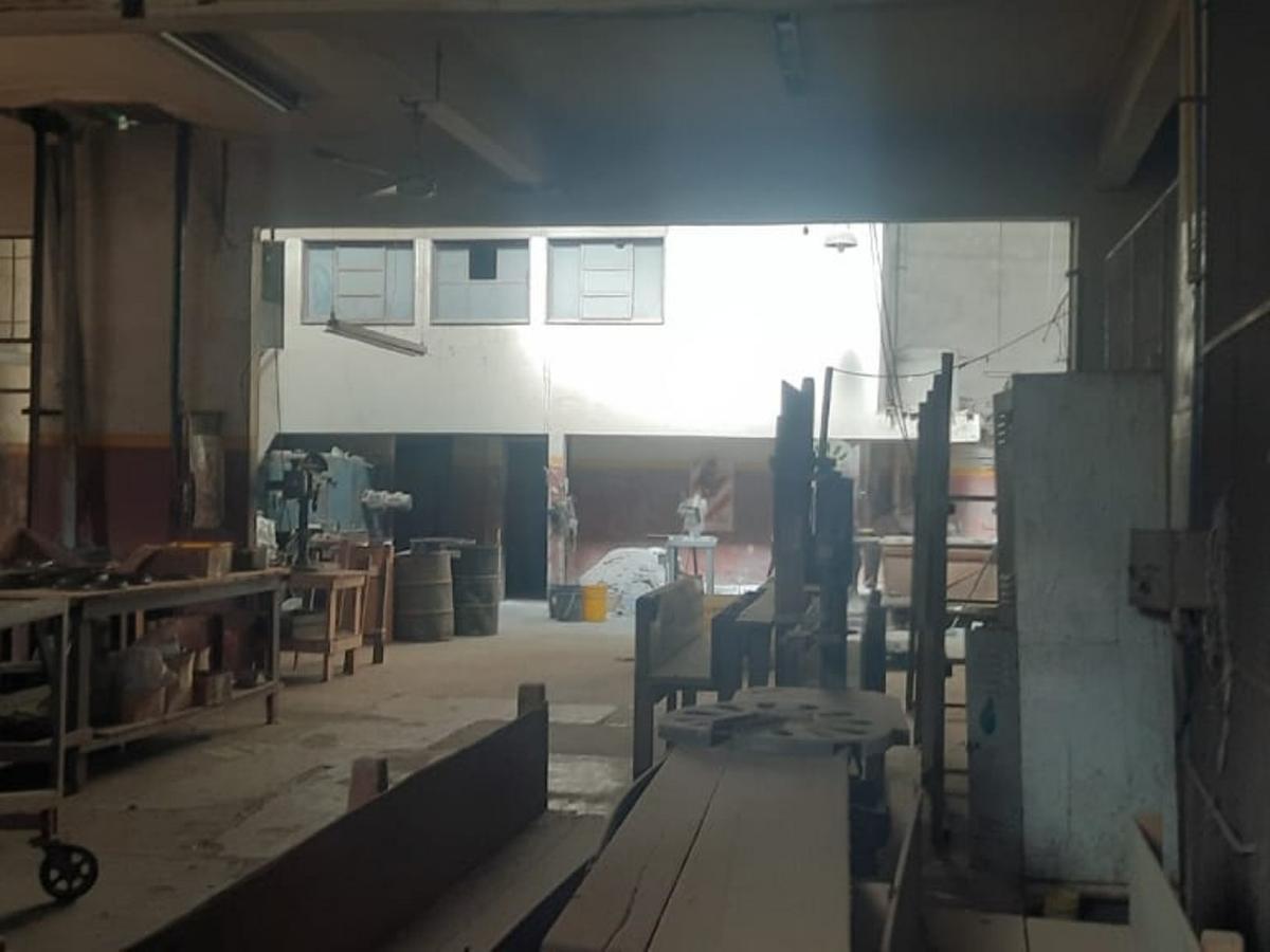 Galpon de 1900 m² en Quilmes 2