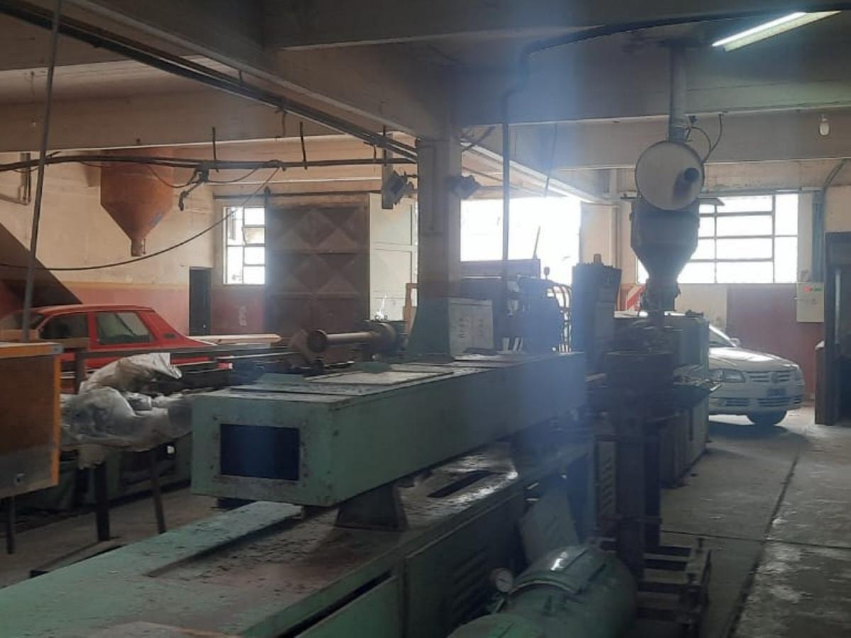 Galpon de 1900 m² en Quilmes 4