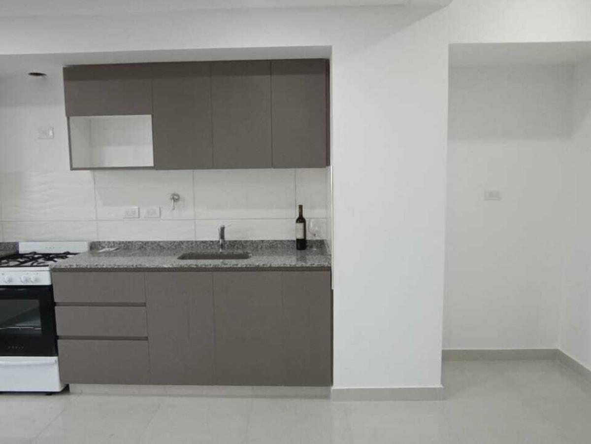 Departamento 3 Ambientes en Berazategui Centro con Cochera 5