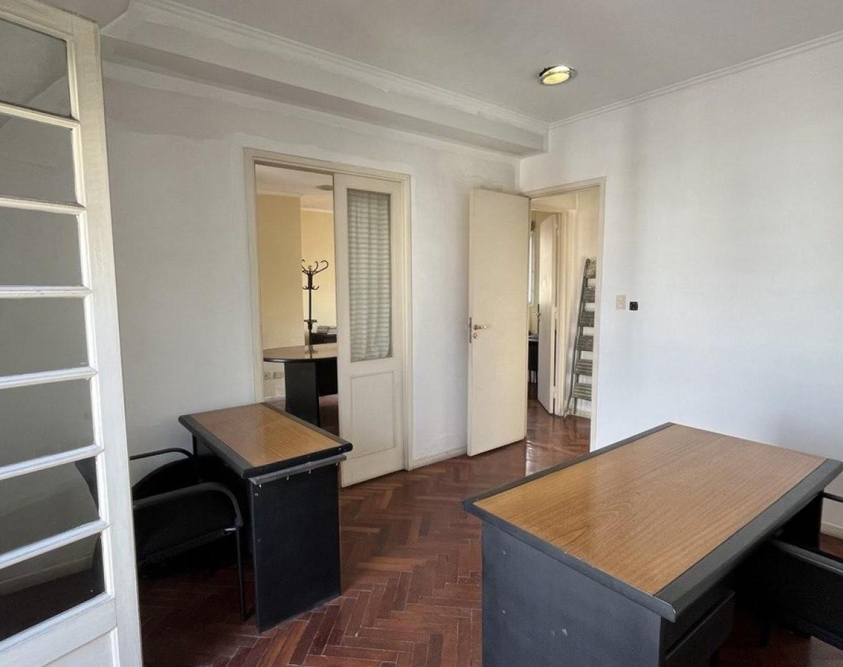 Departamento 4 Ambientes en Av Belgrano Apto Profesional 2