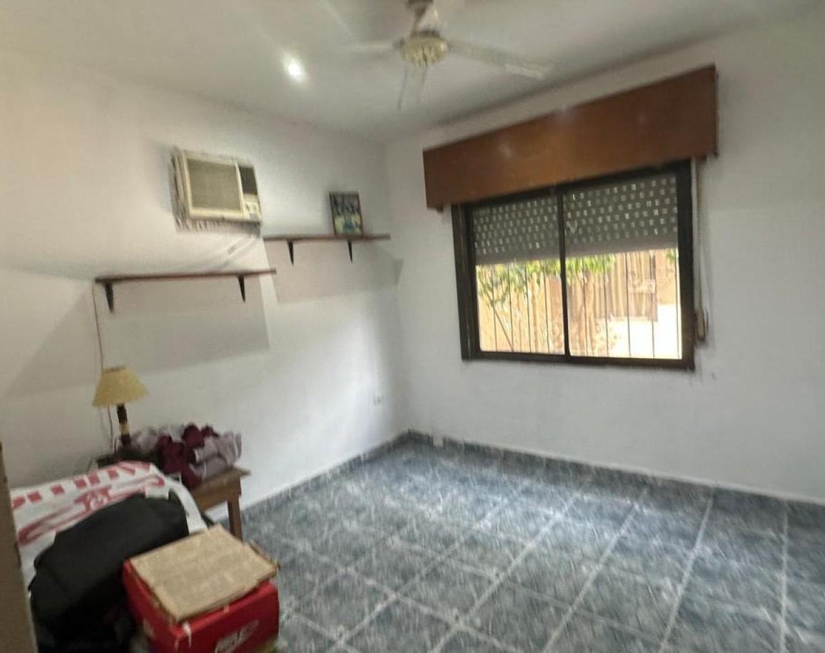 Casa de 3 Ambientes con Departamento Independiente y Cochera en Florencio Varela 4