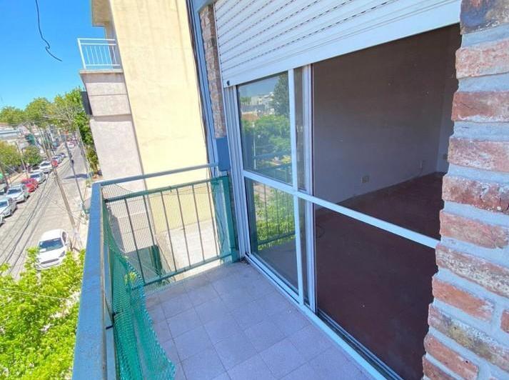 Venta Departamento 2 ambientes Florencio Varela Centro 3