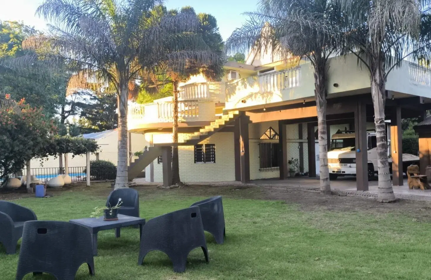 Casa Quinta de Categoria en Sourigues - Ideal Vivienda, Inversion o Emprendimiento 1