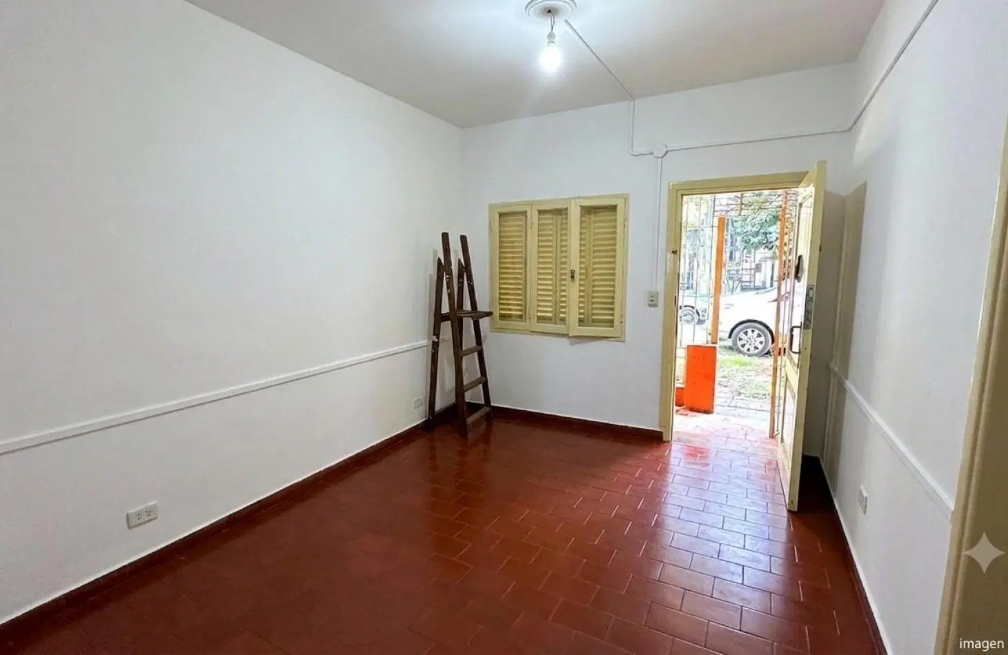 CASA EN VENTA QUILMES OESTE 3 AMBIENTES 4