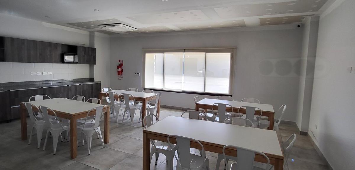 Depósito en Alquiler con Oficinas Polo Ezeiza 5