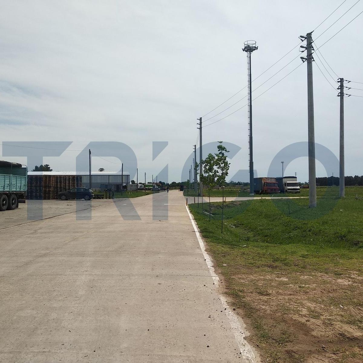 Terreno industrial / logístico en General Rodriguez - Predio cerrado - 12700 m2