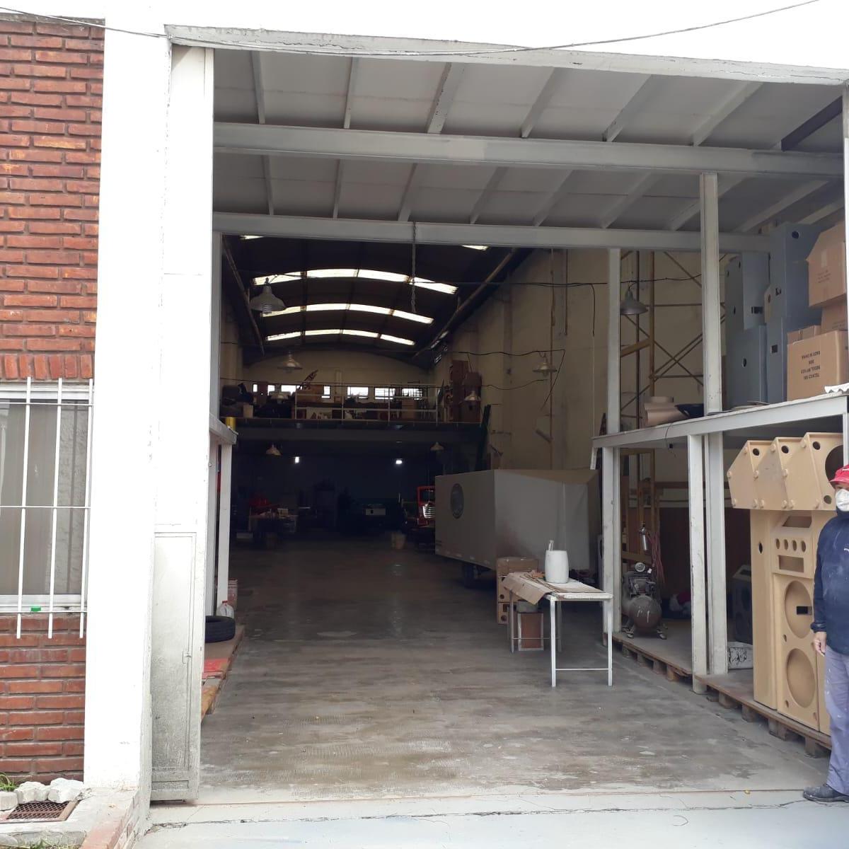 Nave Industrial en Castelar Sur 3