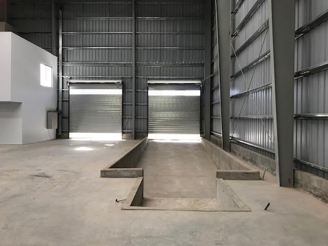 Foto de Depósito industrial en alquiler 2800m2 cubiertos playa dock de carga en, imagen 5