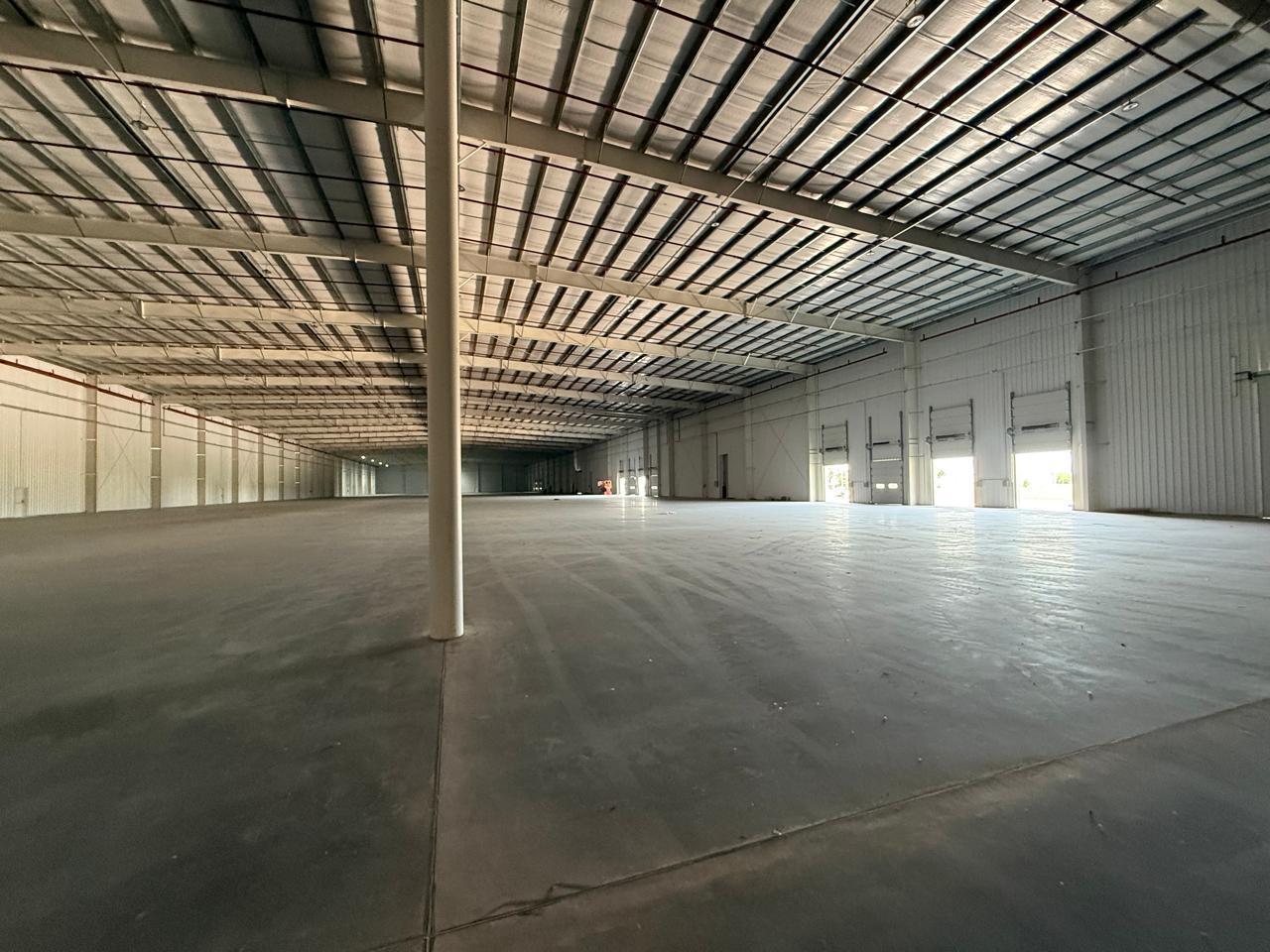 ALQUILER 9000m2 de Nave logística a estrenar en Parque Industrial Moreno