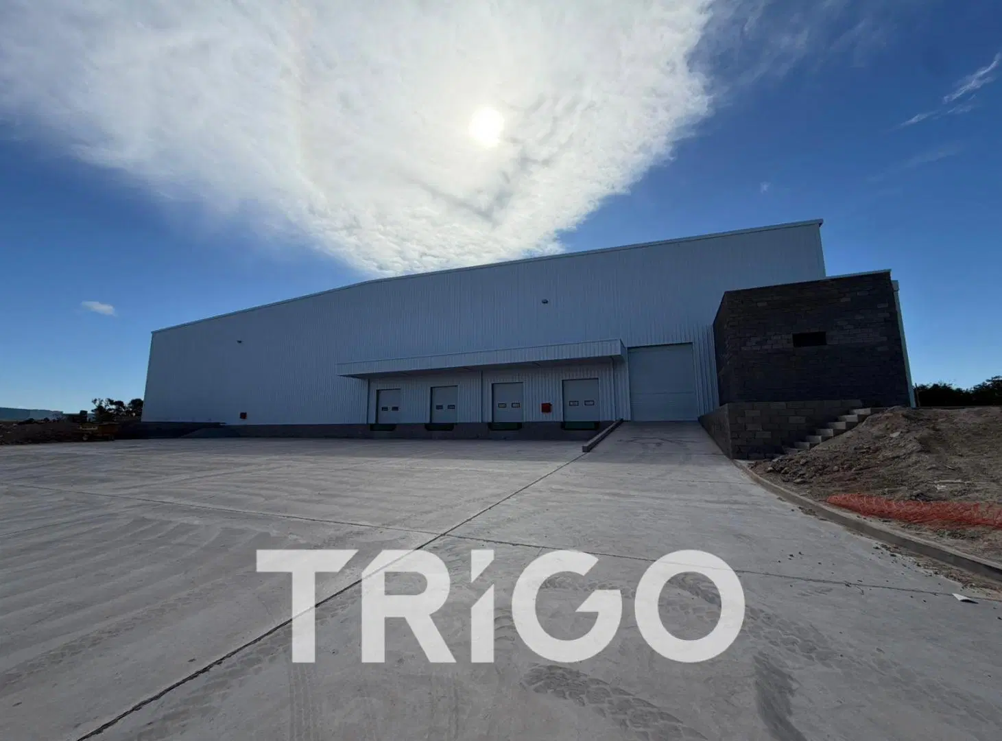 Nave Industrial y logistica en alquiler Acceso Oeste y Camino del Buen Ayre Predio cerrado seguridad 1