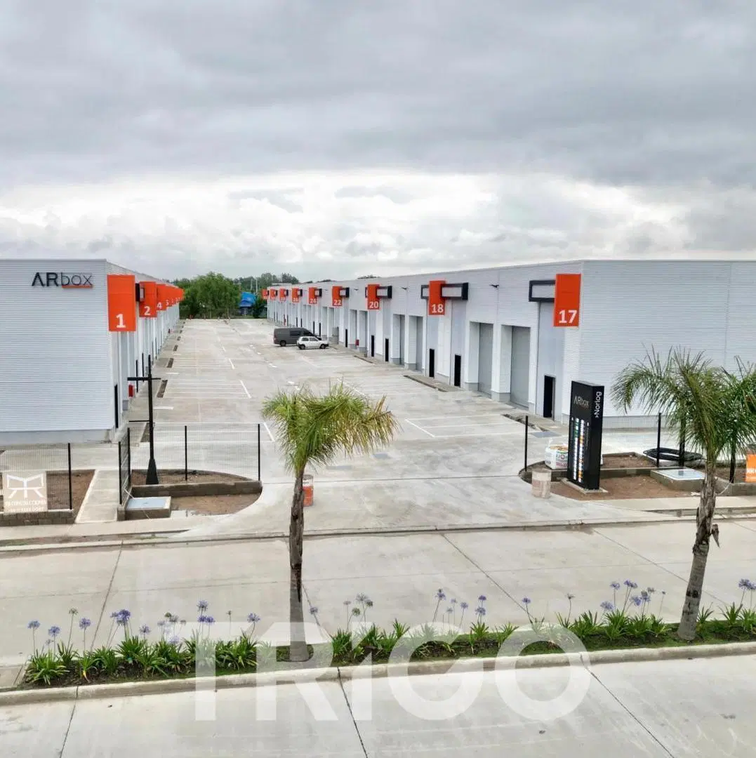 Depósito en venta 120 metros cubiertos complejo cerrado con seguridad 3