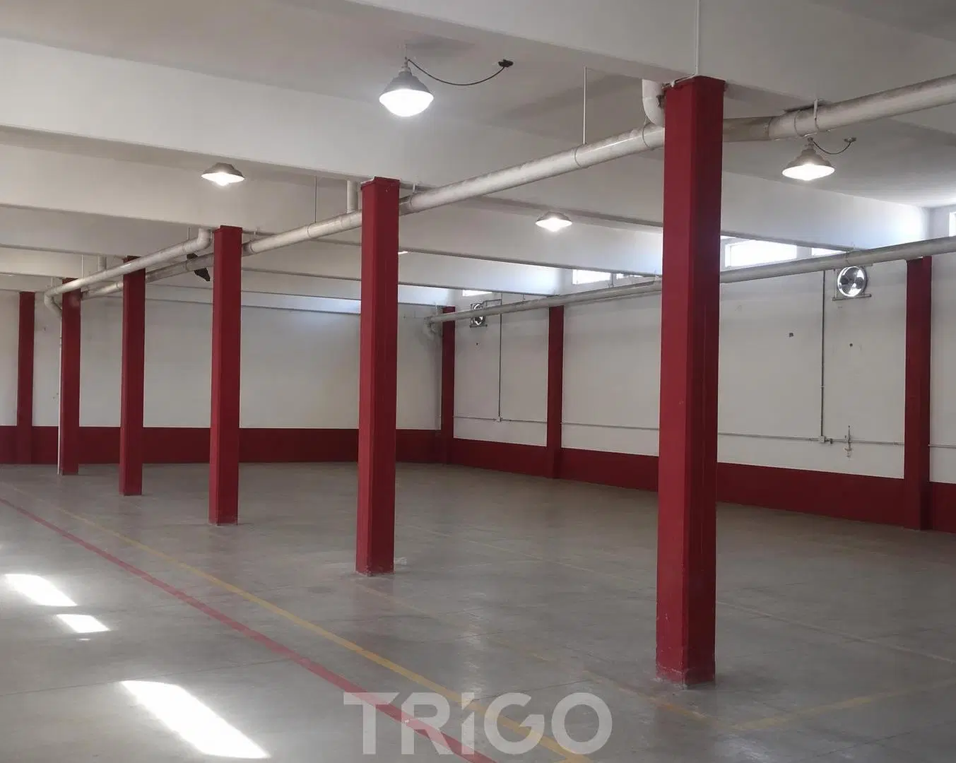 Deposito 1.245m2 en Alquiler dentro de predio cerrado Av. Gral. Paz y Av. Constituyentes 1