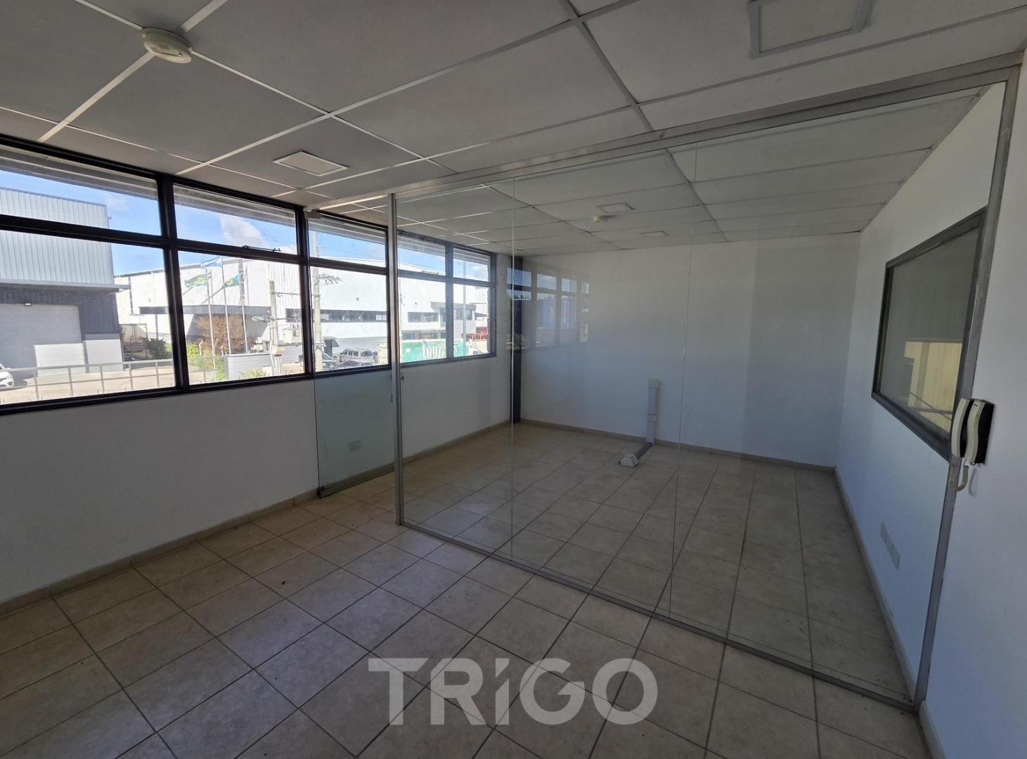 Foto de Oportunidad. Galpón de 1350m2 en venta y alquiler Polo industrial, imagen 3