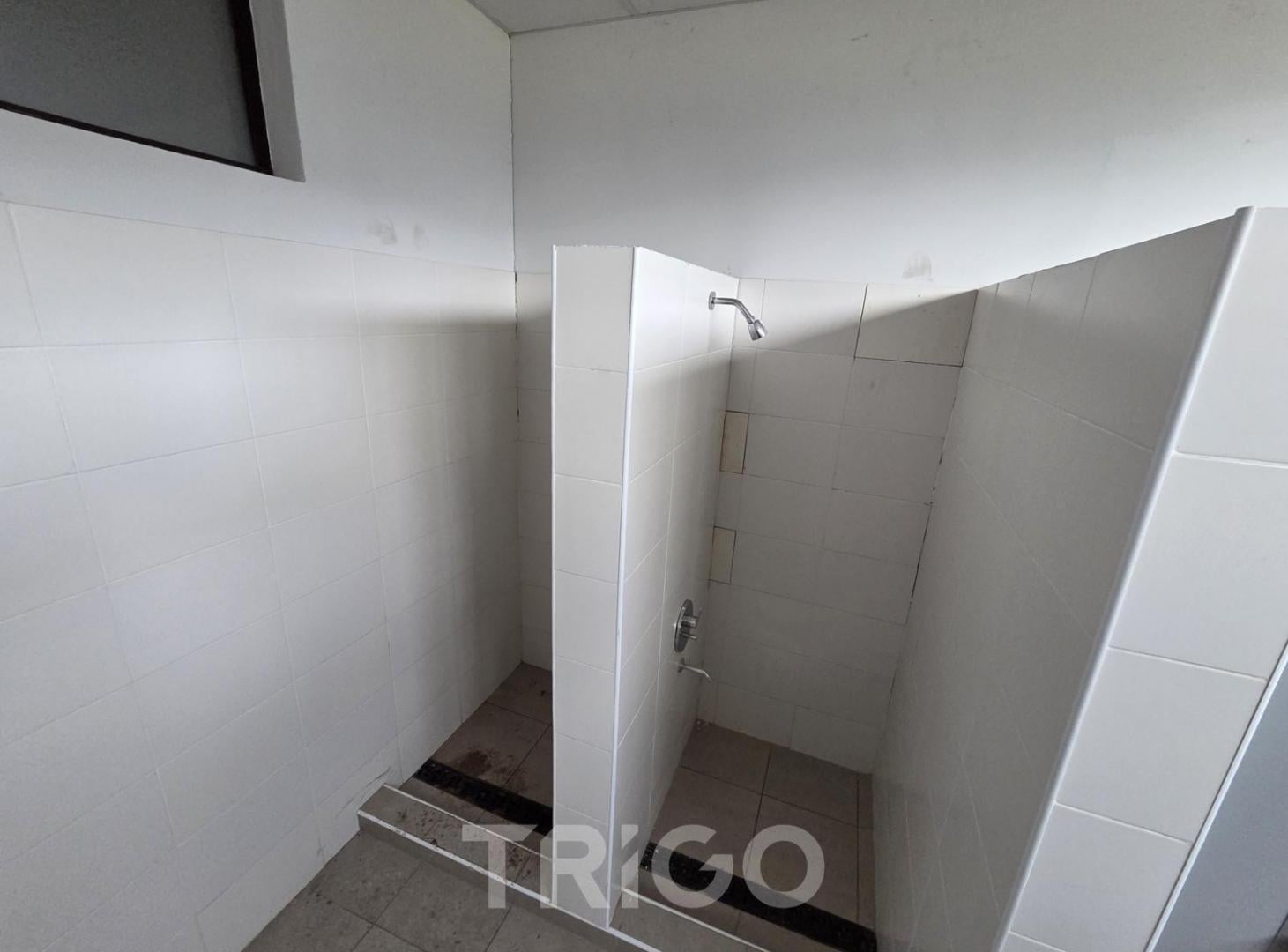 Foto de Galpón de 2.000m2 en venta Ezeiza dentro de complejo cerrado con, imagen 2