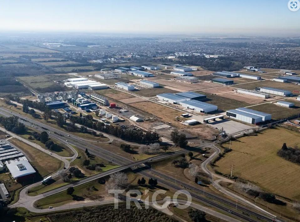 Foto de Terreno industrial de 53.000m2 en Parque industrial Ezeiza - Autopista, imagen 3
