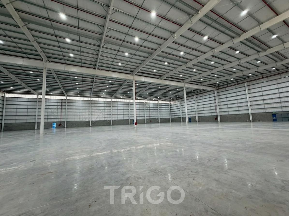 Foto de Nave Industrial logistica AAA en alquiler Trujui Moreno Acceso Oeste y, imagen 1