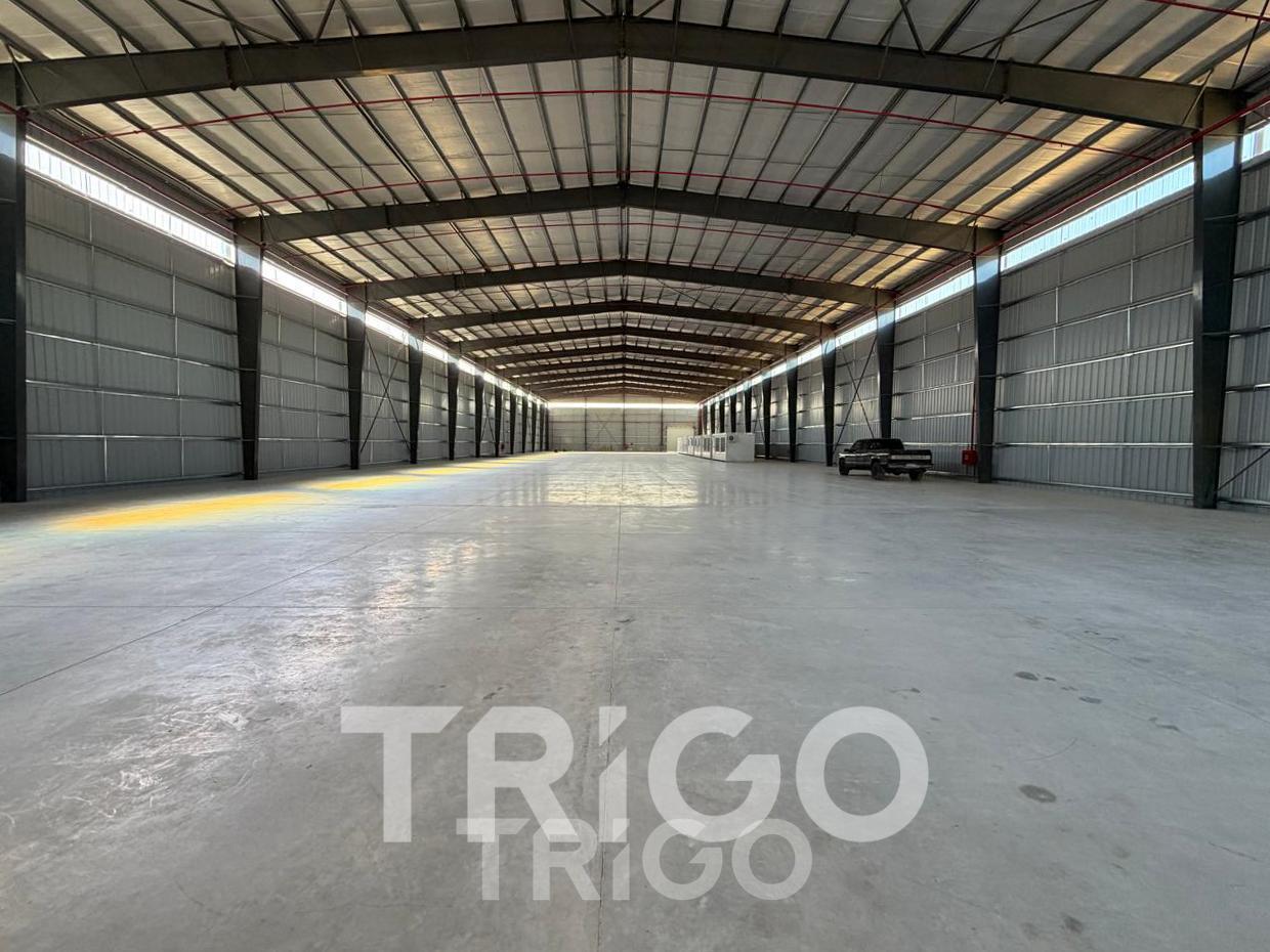 Foto de Nave Industrial en alquiler 6.400 m2 dentro de predio cerrado en Moreno, imagen 4