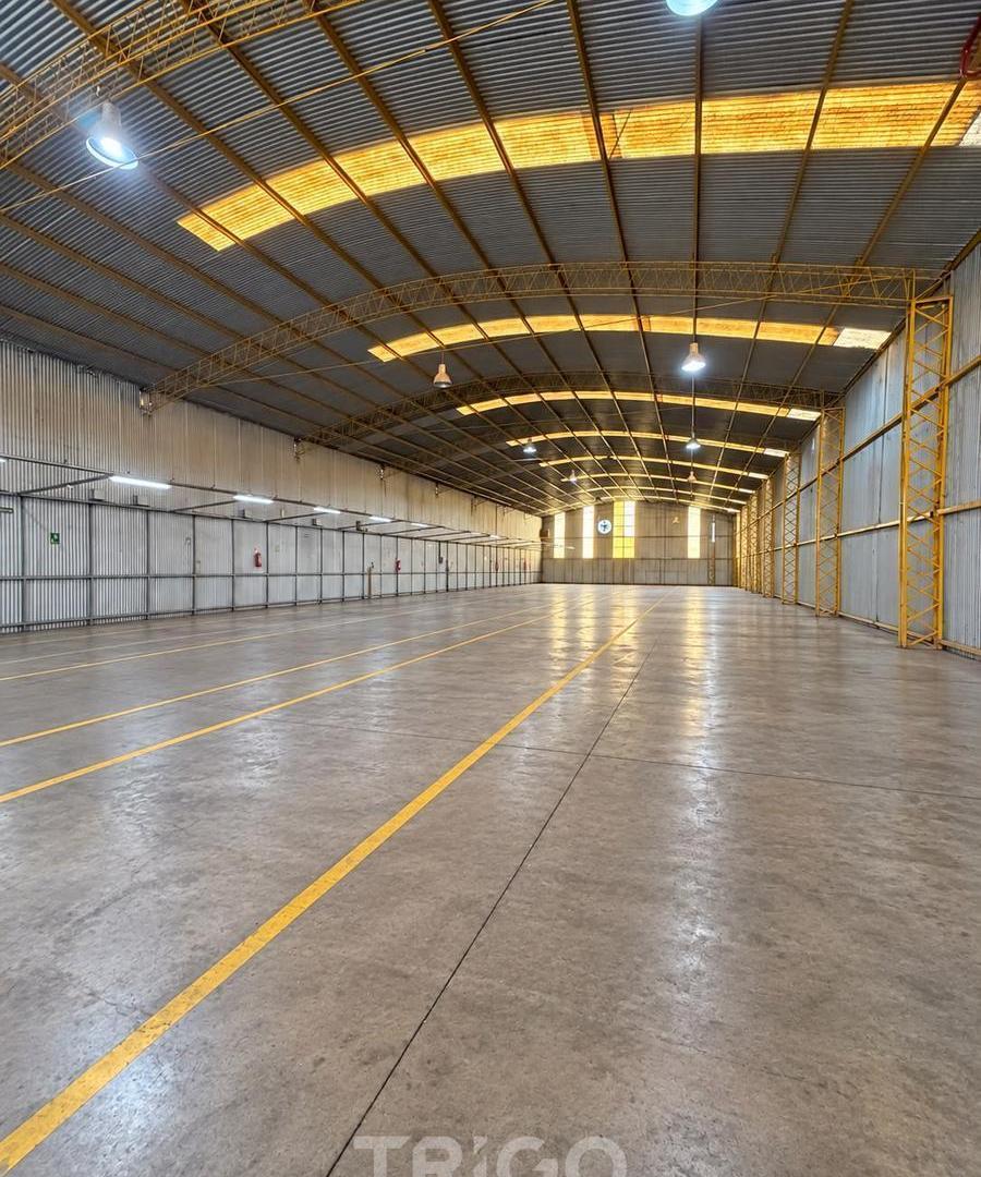 Foto de Depósito de 1200m2 en Predio Cerrado Seguridad 24hs, imagen 1