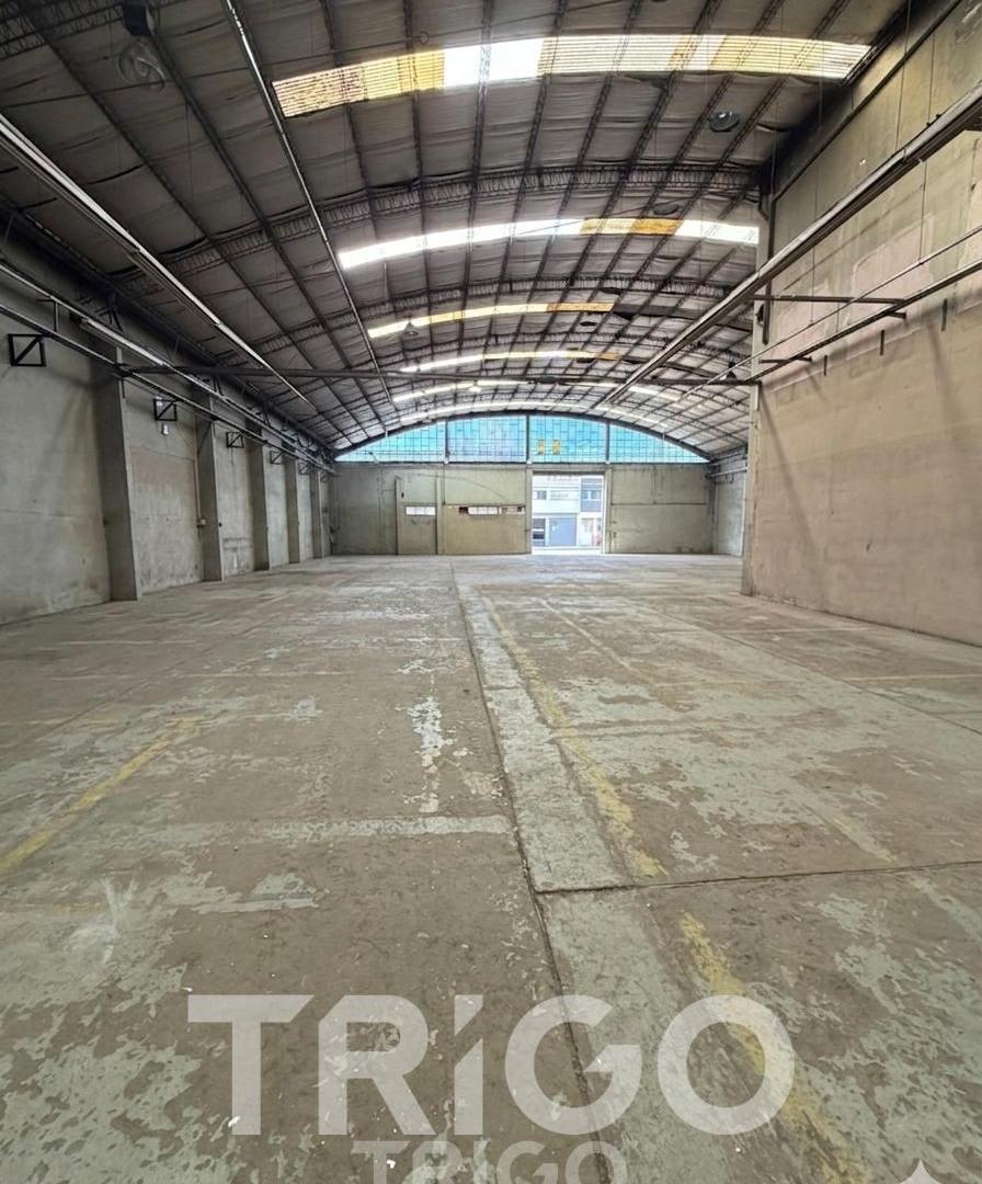 Foto de Deposito En Alquiler 1.000 M2 A Pocas Cuadras De Gral Paz Y Av. San, imagen 4