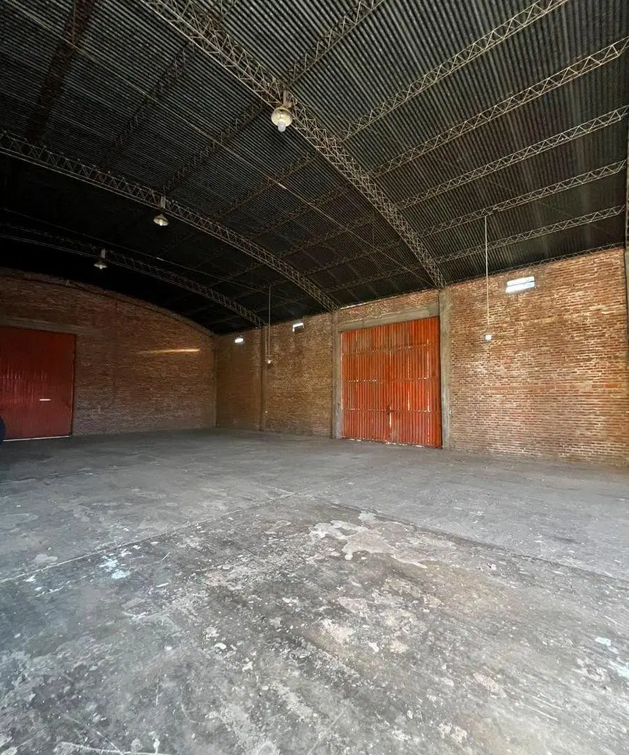 ALQUILER DE GALPON SOBRE AV DEL VALLE 11000 1