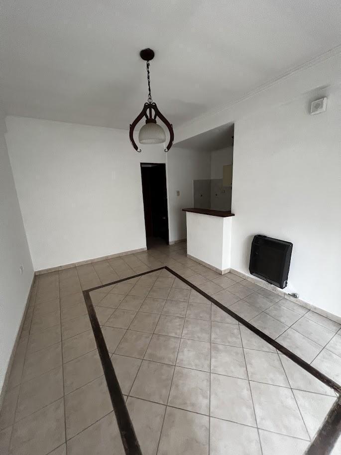 Foto de ALQUILER DEPARTAMENTO CANDIOTI SUR - BALCARCE 2300, imagen 2