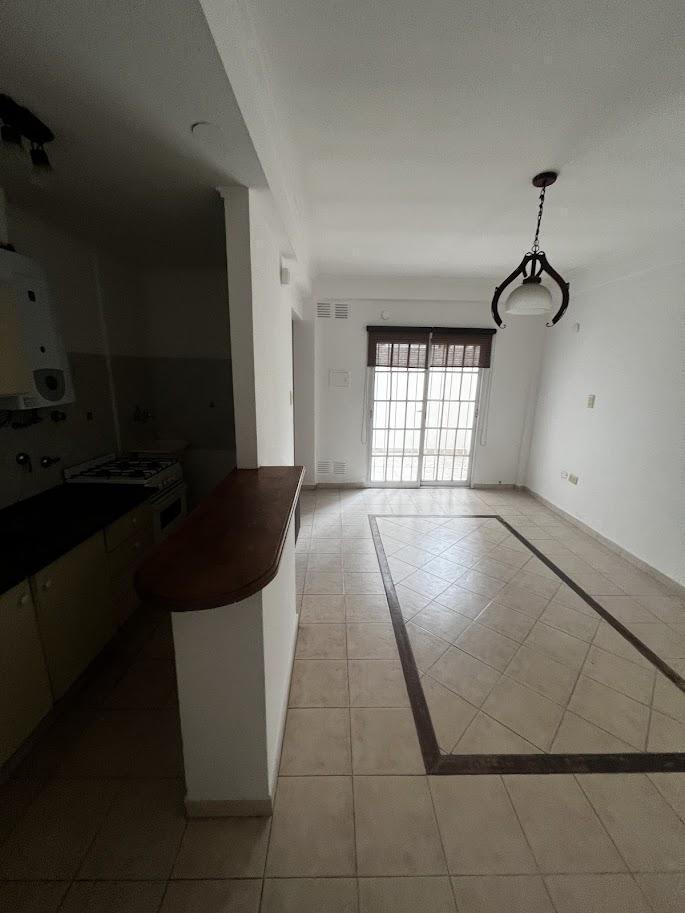 Foto de ALQUILER DEPARTAMENTO CANDIOTI SUR - BALCARCE 2300, imagen 4