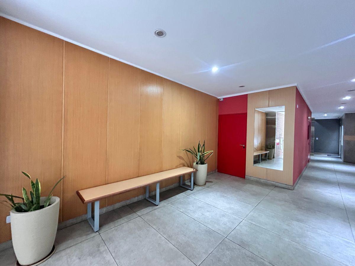 Foto de DEPARTAMENTO 2 AMBIENTES EN VENTA ALMAGRO, BALCON, imagen 3