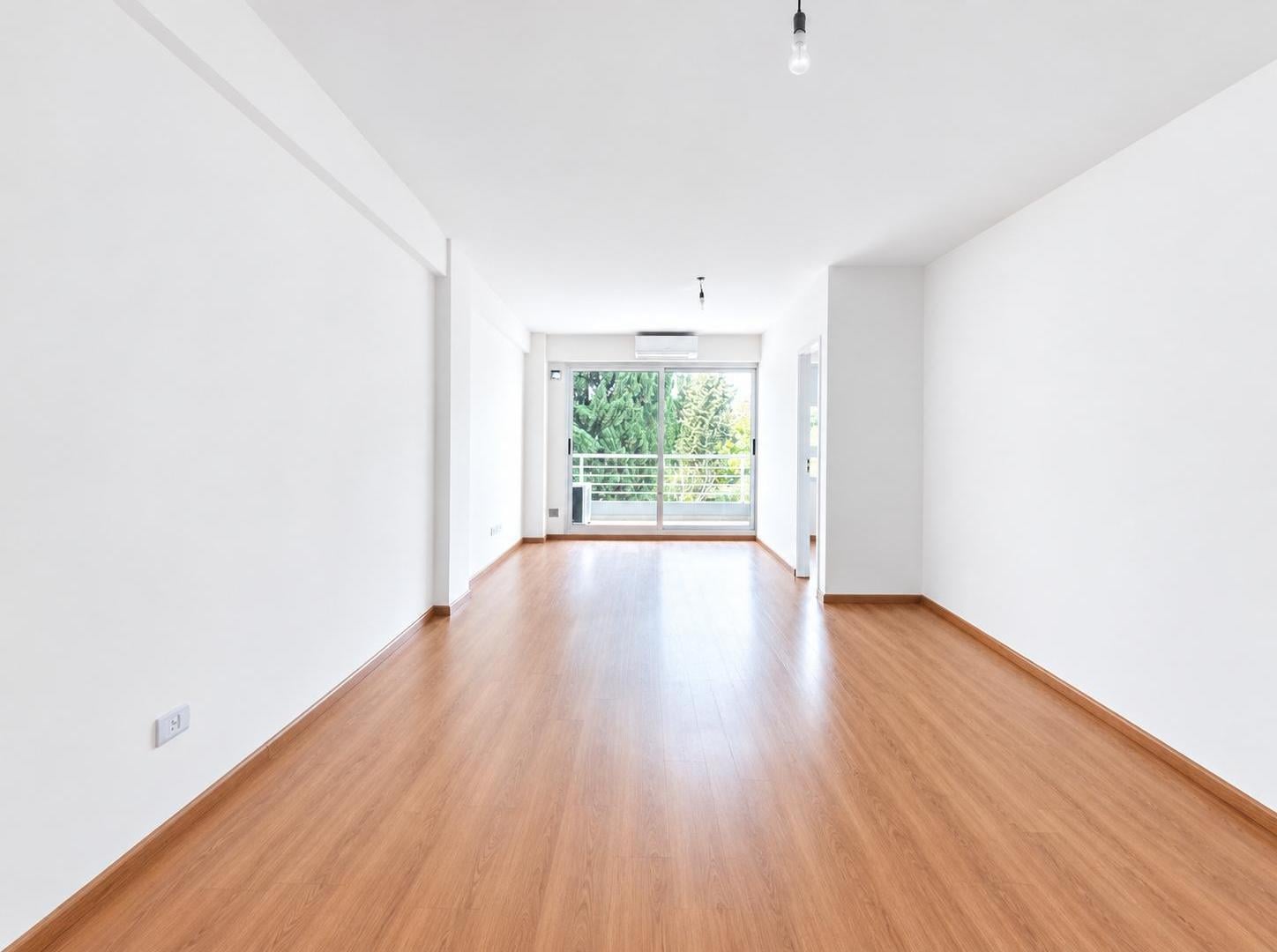 Foto de DEPARTAMENTO 2 AMBIENTES EN VENTA ALMAGRO, BALCON, imagen 2