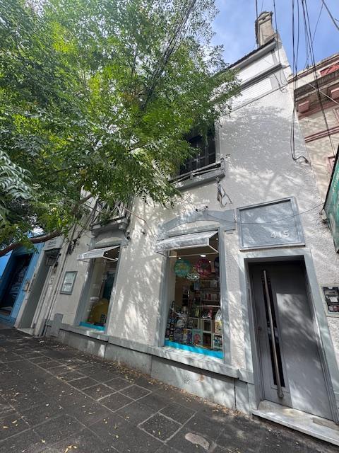 Casa /local en Venta en El Casco Histórico de San Isidro! 2