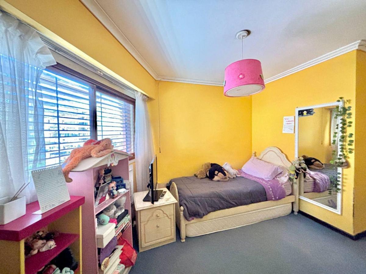 Venta Departamento 5 Amb C/balcon y Cochera Fija 5