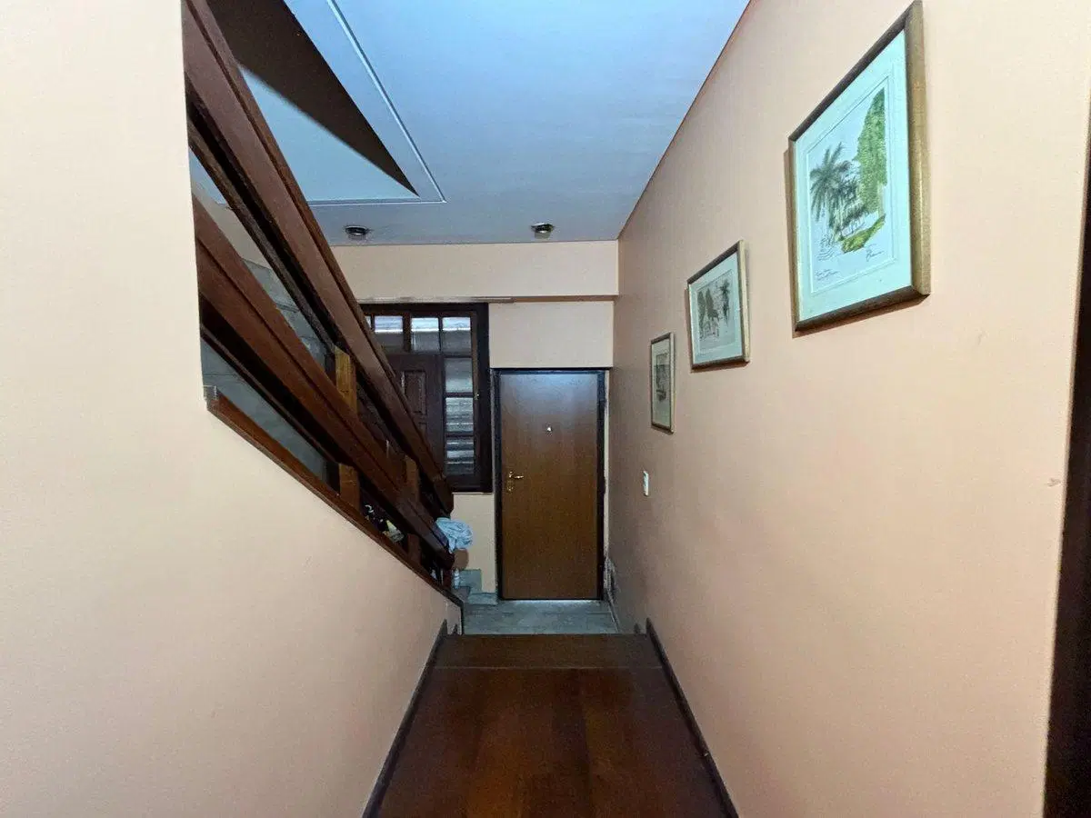 VENTA CASA 6 AMBIENTES ALMAGRO 2 PLANTAS COCHERA 4