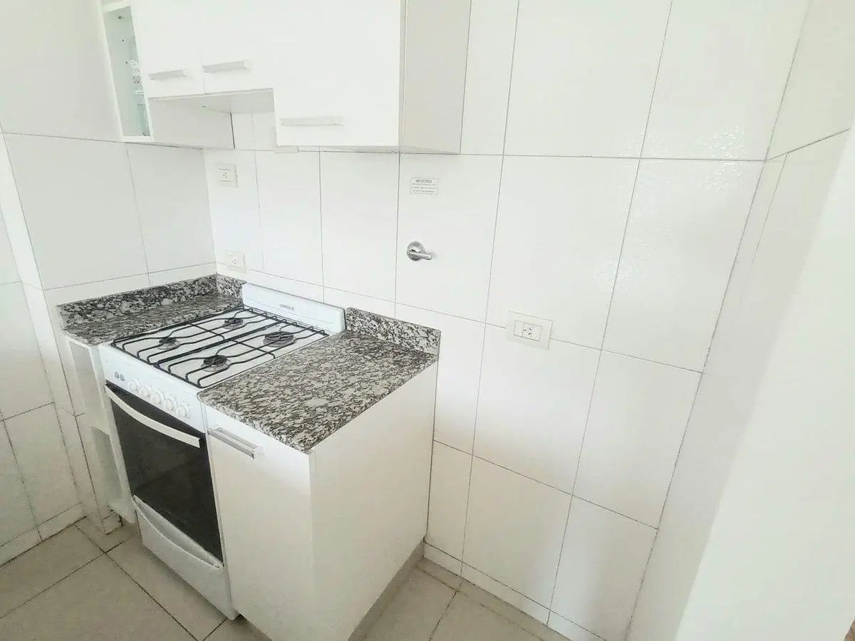 VENTA MONOAMBIENTE CON BALCON AL FRENTE ALMAGRO 5