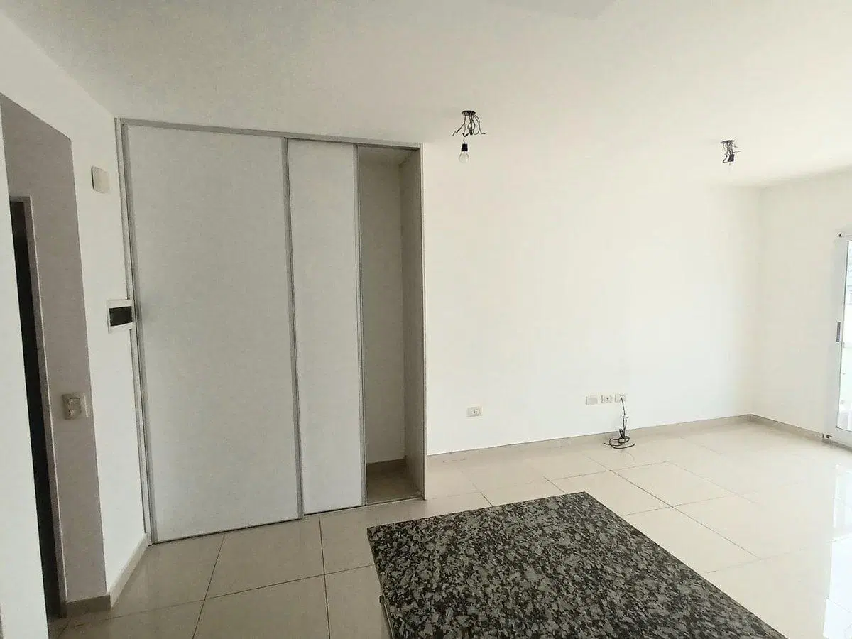 VENTA MONOAMBIENTE CON BALCON AL FRENTE ALMAGRO 3