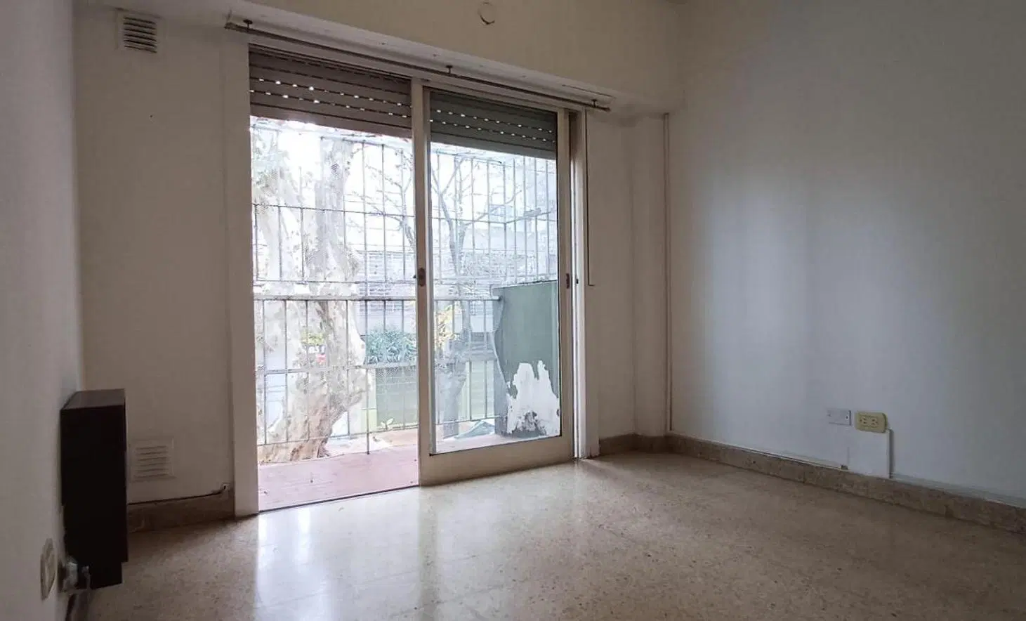 Venta departamento 2 amb. proximo a la Lanusita 4