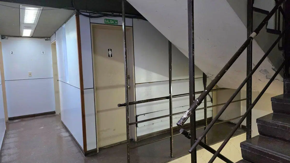 VENTA EXCELENTE OFICINA AL FRENTE EN SAN NICOLÁS 2