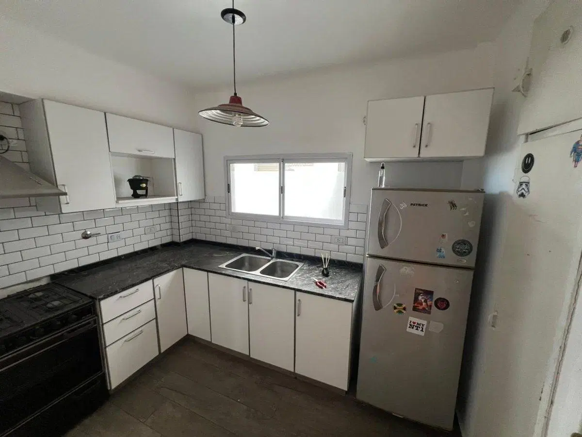 DEPTO SEMIPISO  3 1/2 AV. H. YRIGOYEN 3500 4