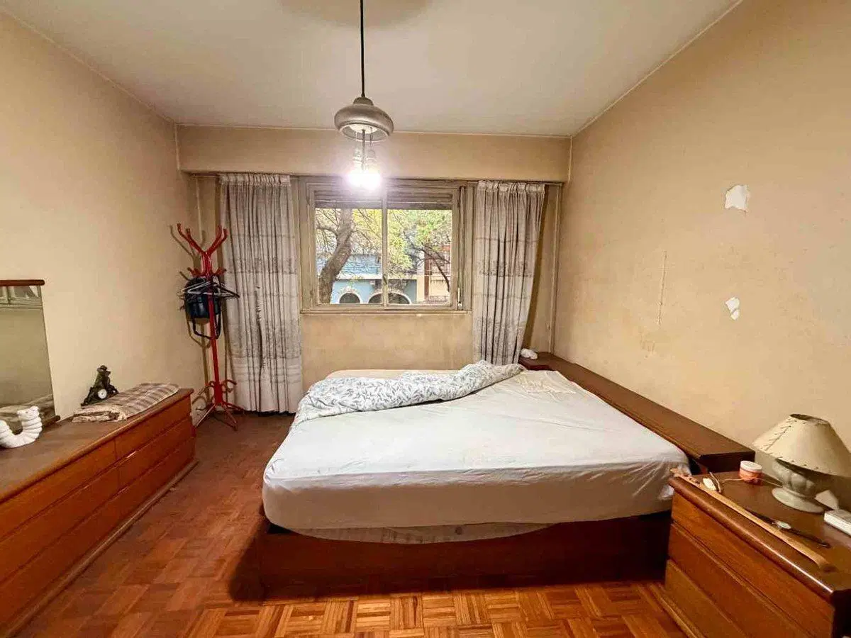 VENTA AMPLIO 2 AMBIENTES ALMAGRO CON LAVADERO 3