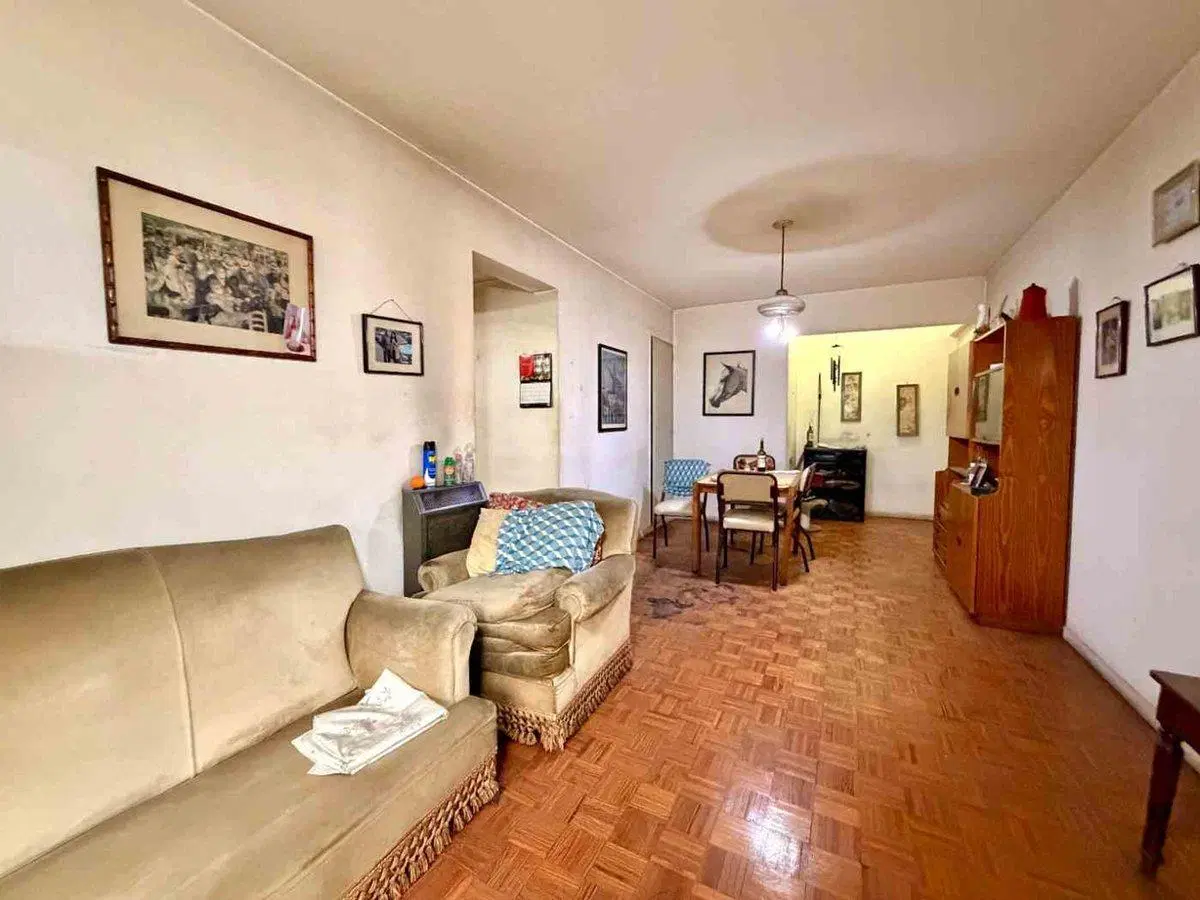 VENTA AMPLIO 2 AMBIENTES ALMAGRO CON LAVADERO 5