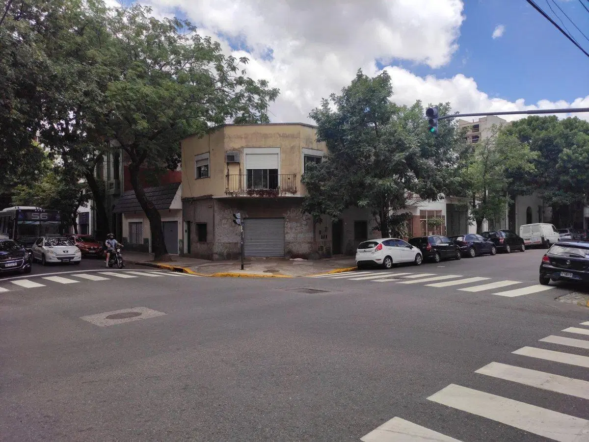 Oportunidad Terreno Emplazado en Almagro Sur 4