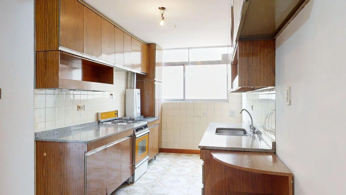 VENTA AMPLIO SEMIPISO BELGRANO 5 AMBIENTES COCHERA 5