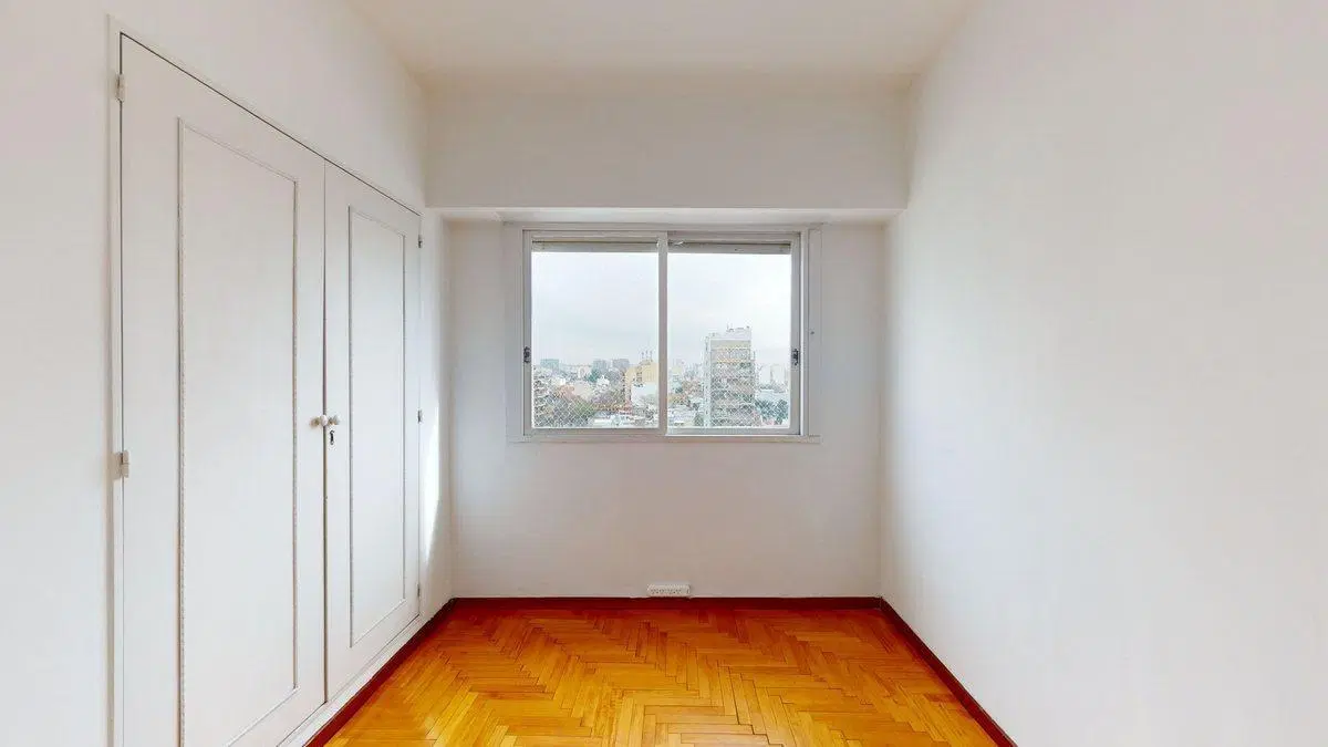 VENTA AMPLIO SEMIPISO BELGRANO 5 AMBIENTES COCHERA 4