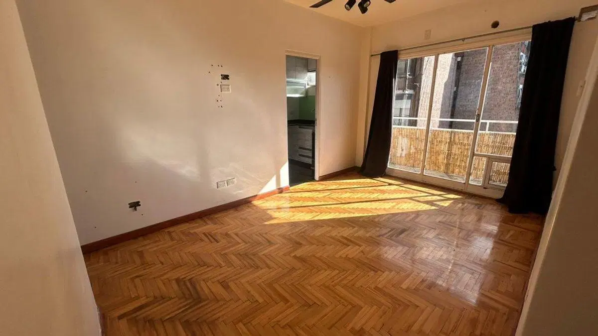 VENTA 2 AMBIENTES CON BALCON - ALMAGRO 5