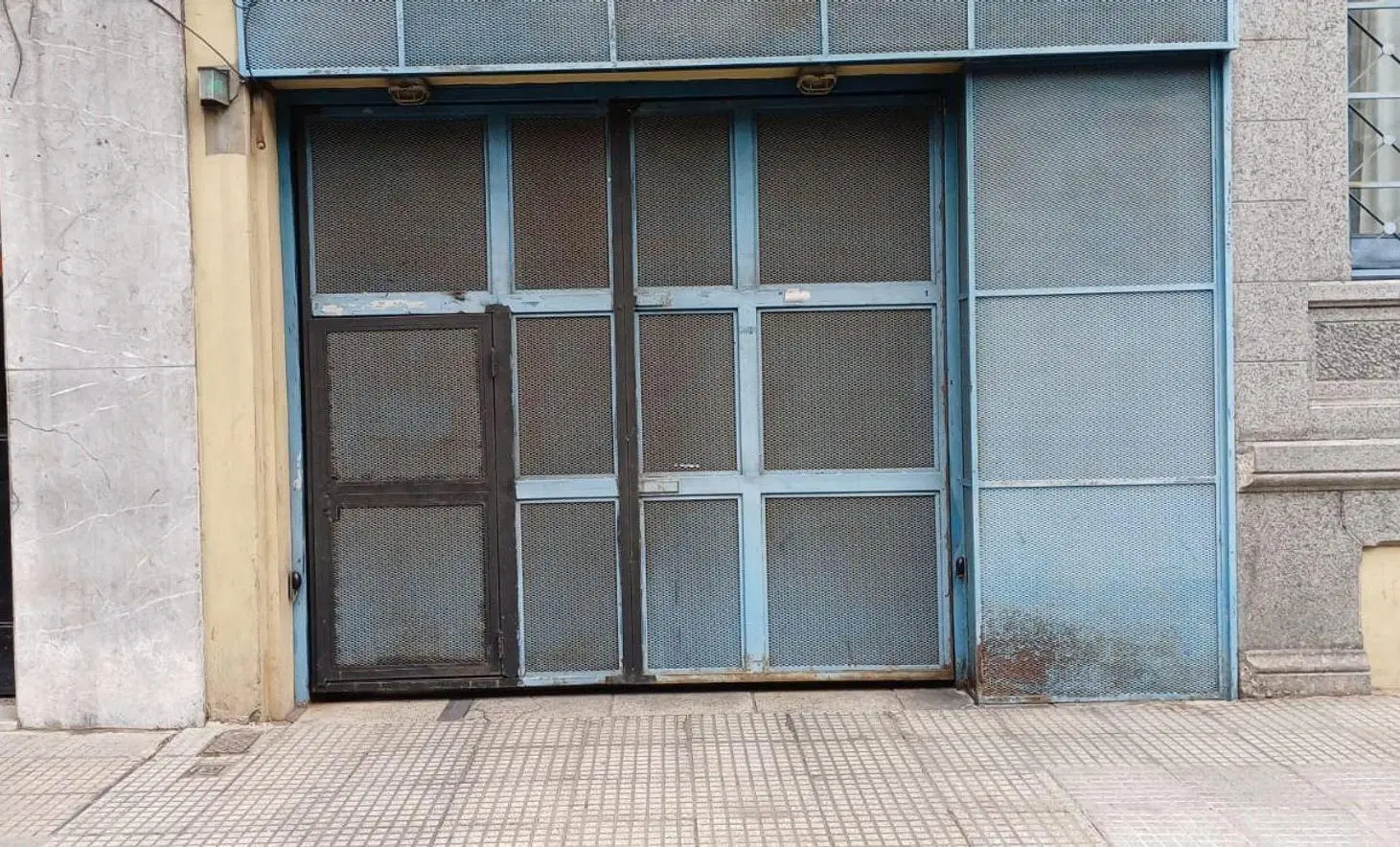 VENTA COCHERAS -LOTE DE 4-TODAS CUBIERTAS 3