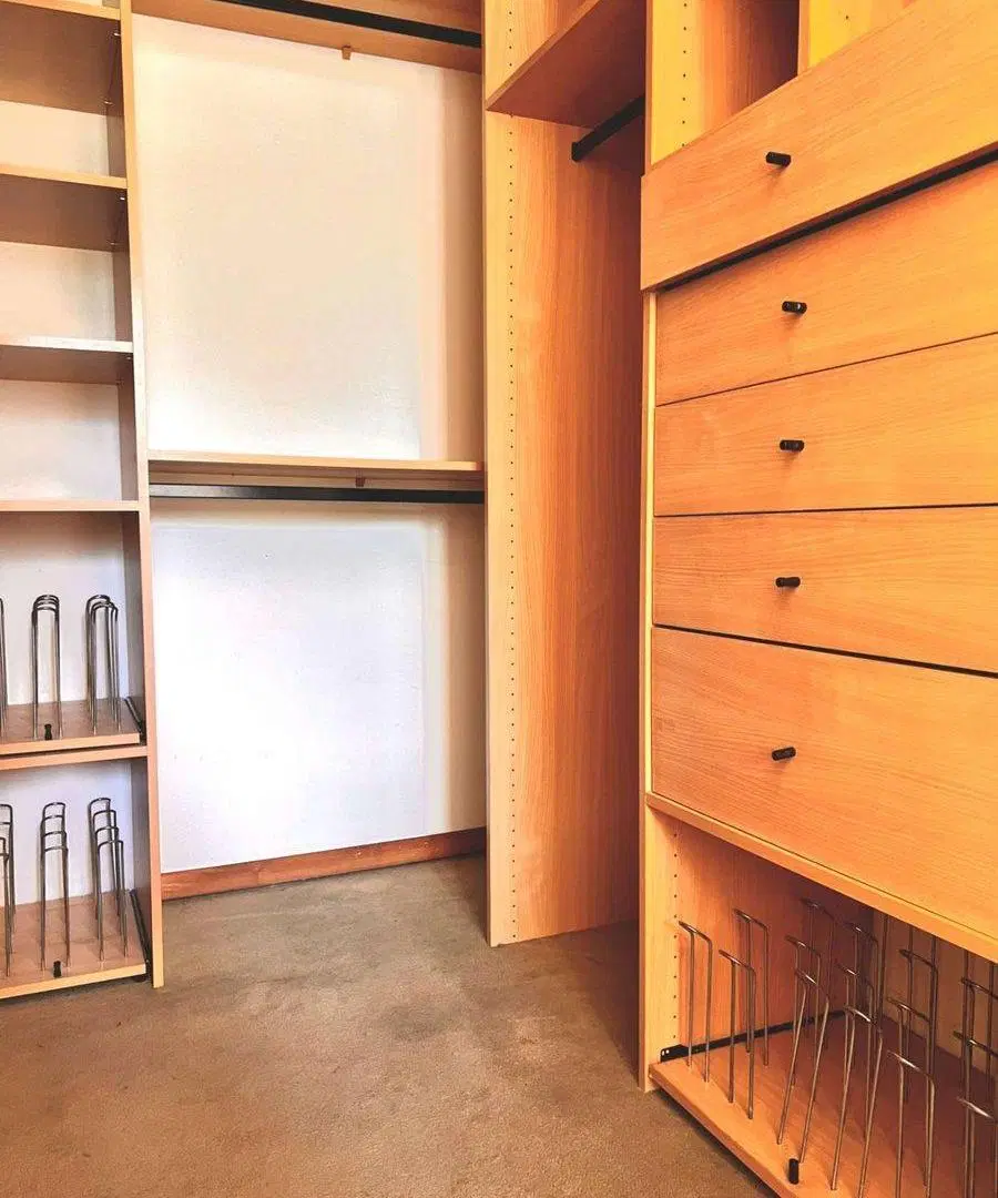 Departamento 3 ambientes frente a plaza San Martin 5