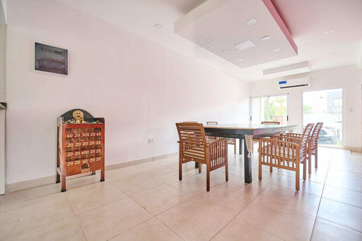 Foto de VENTA CASA DUPLEX 6 AMBIENTES LA JOSEFINA PILAR, imagen 2