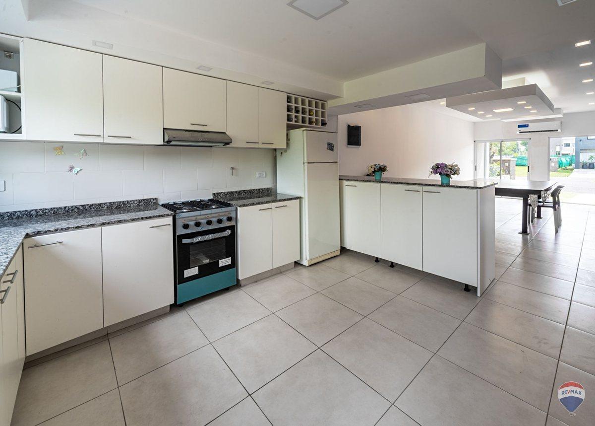Foto de VENTA CASA DUPLEX 6 AMBIENTES LA JOSEFINA PILAR, imagen 3